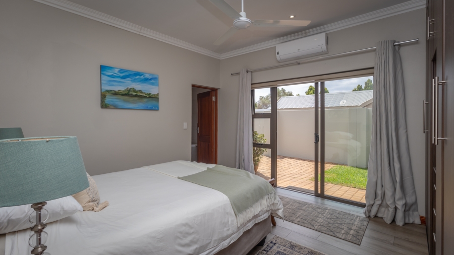 3 Bedroom Property for Sale in The Coves North West